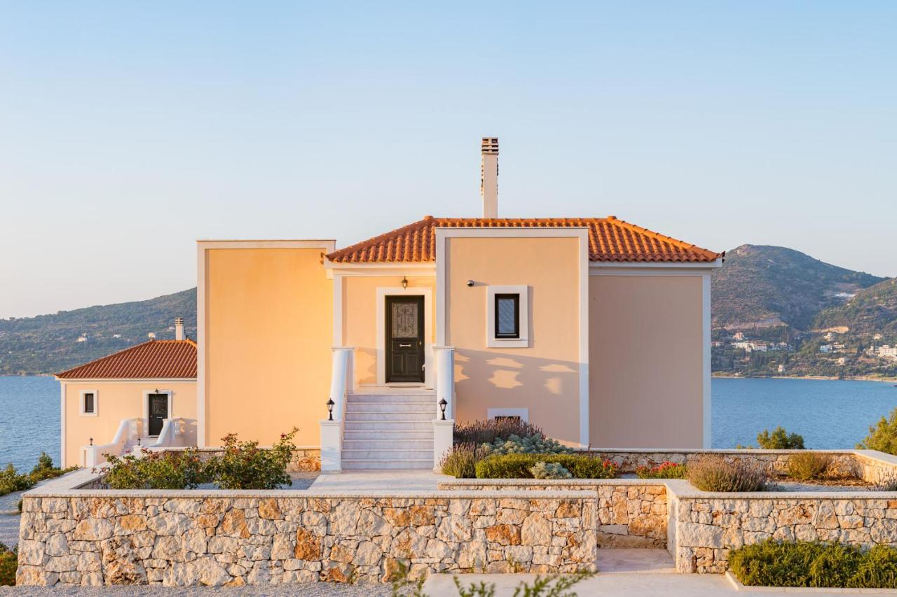 Grand View Villas *